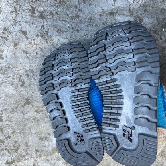 New Balance Baby Shoes 311 Velcro Sneakers Size 5 - Picture 9 of 9